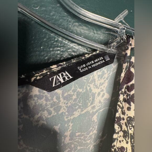 Zara Green Midi Long Sleeve Wrap Dress - Picture 6 of 6